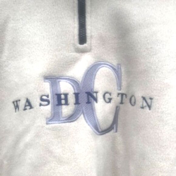 Long Sleeve Sweatshirt . Women's Size: Extra Large (16/18) . "Washington DC" - Picture 4 of 5